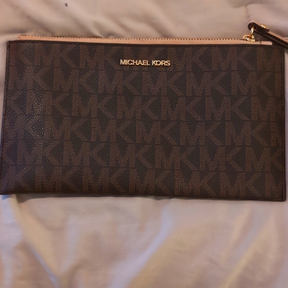 MK Clutch